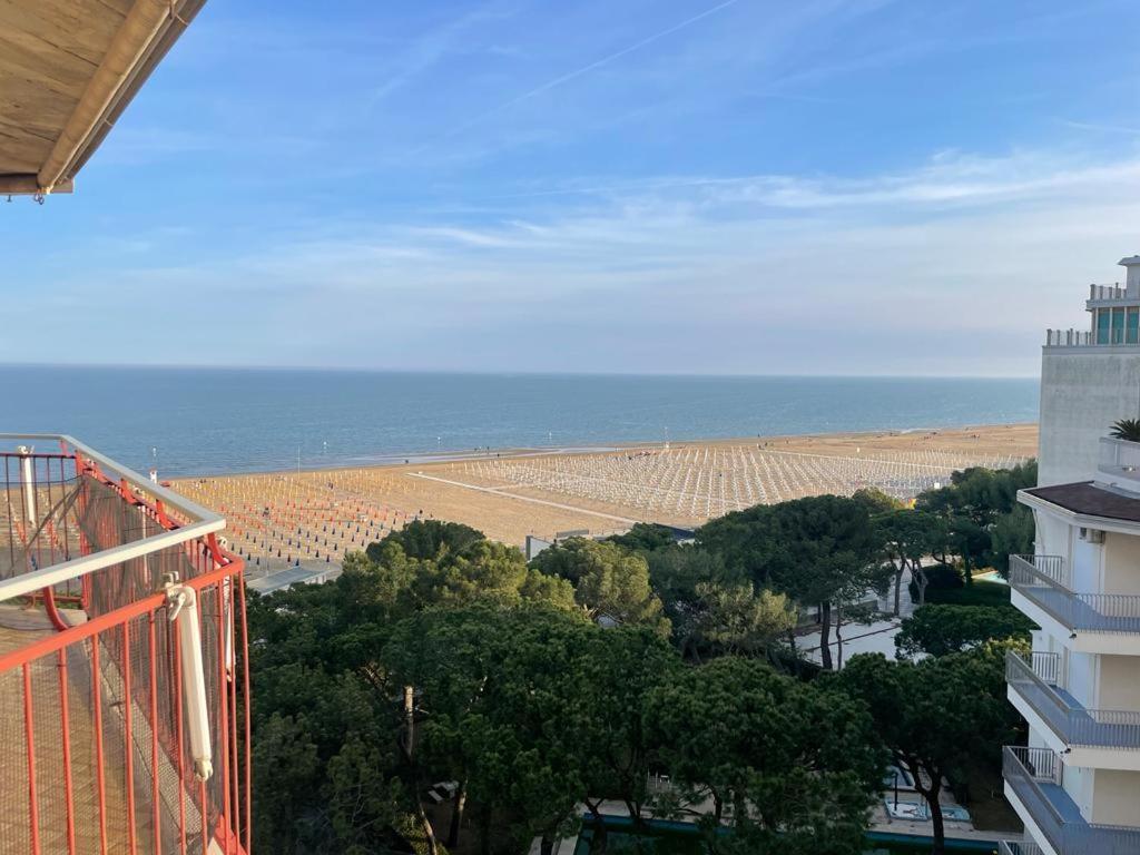 Residence Cristallo Lignano Sabbiadoro Exterior photo